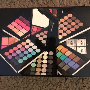 SEPHORA (New) 130 color makeup palette